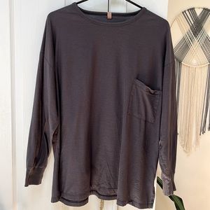 Cool Every Body Long Sleeve Tee in Meditative Grey